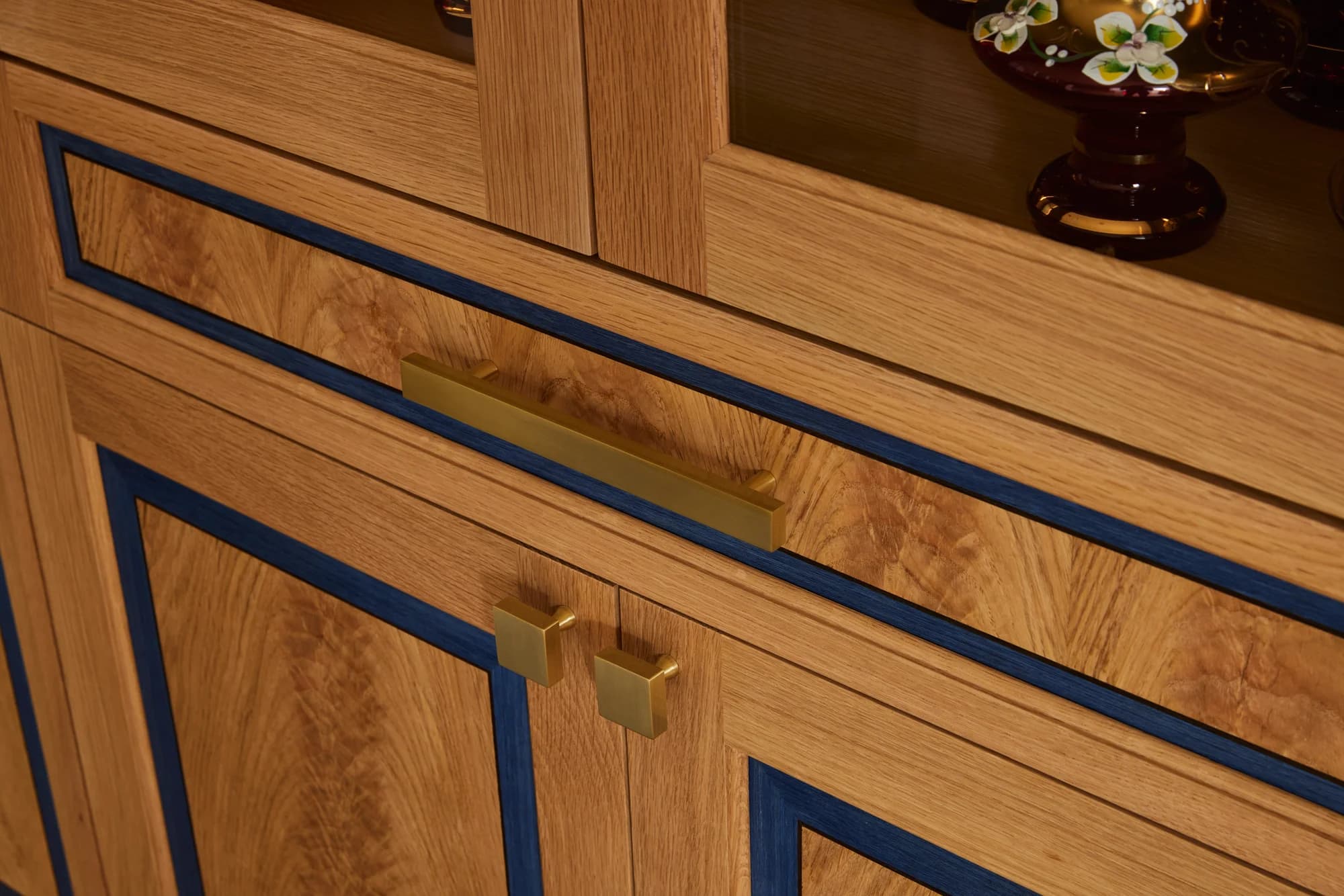 landscape 3x2 proj1 bar blue inlay detail 039