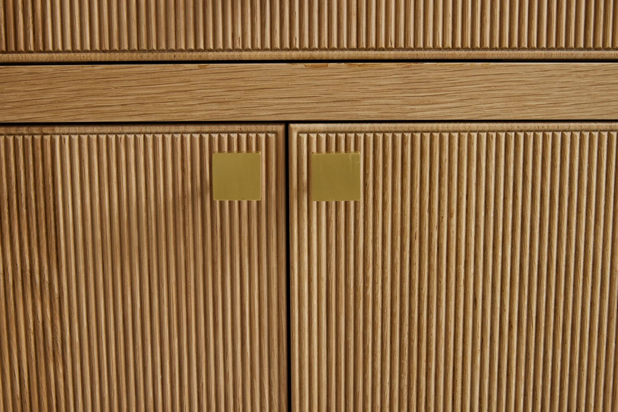 landscape 3x2 proj1 bathroom fluted detail 053