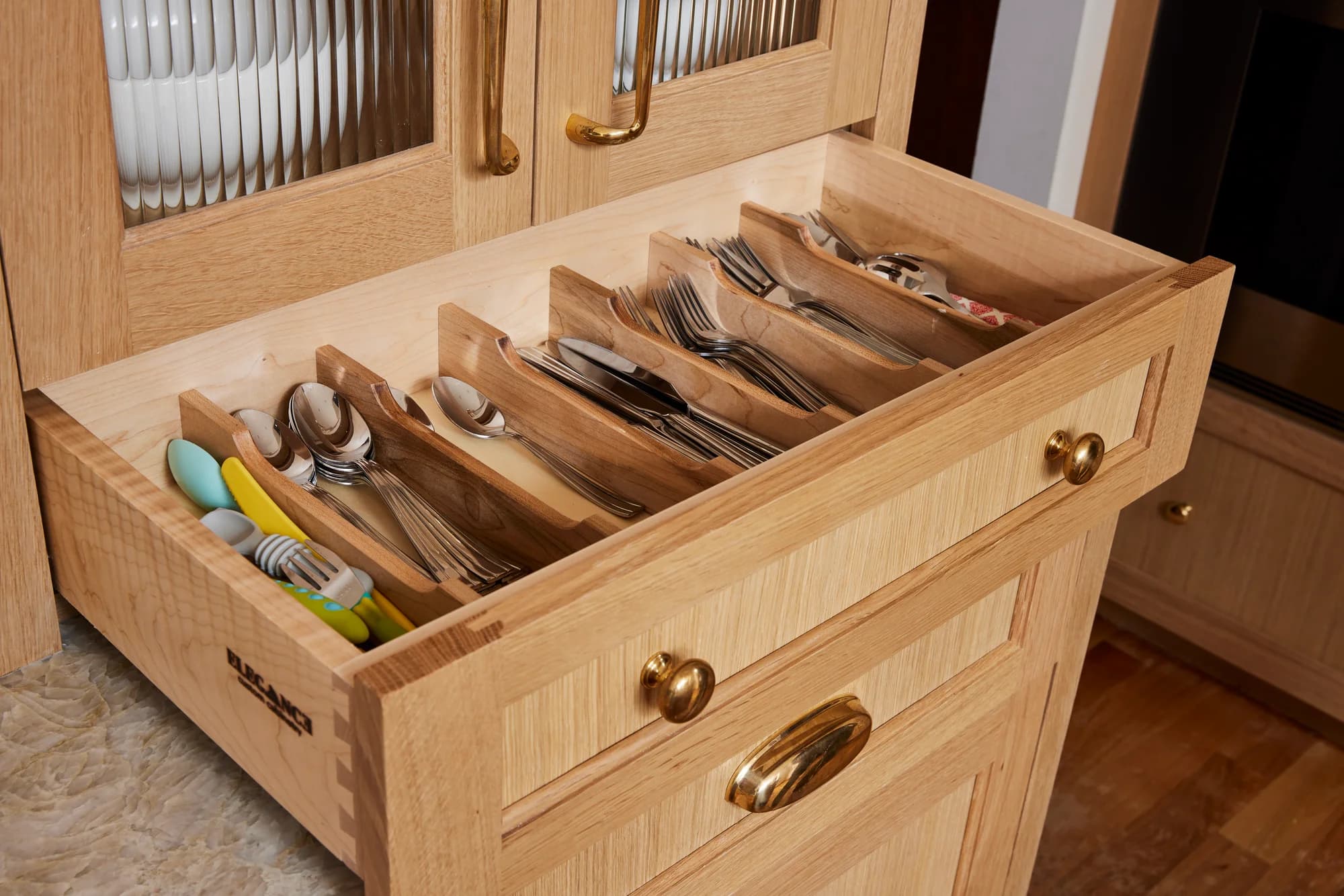 landscape 3x2 proj2 kitchen cutlery organizer 020