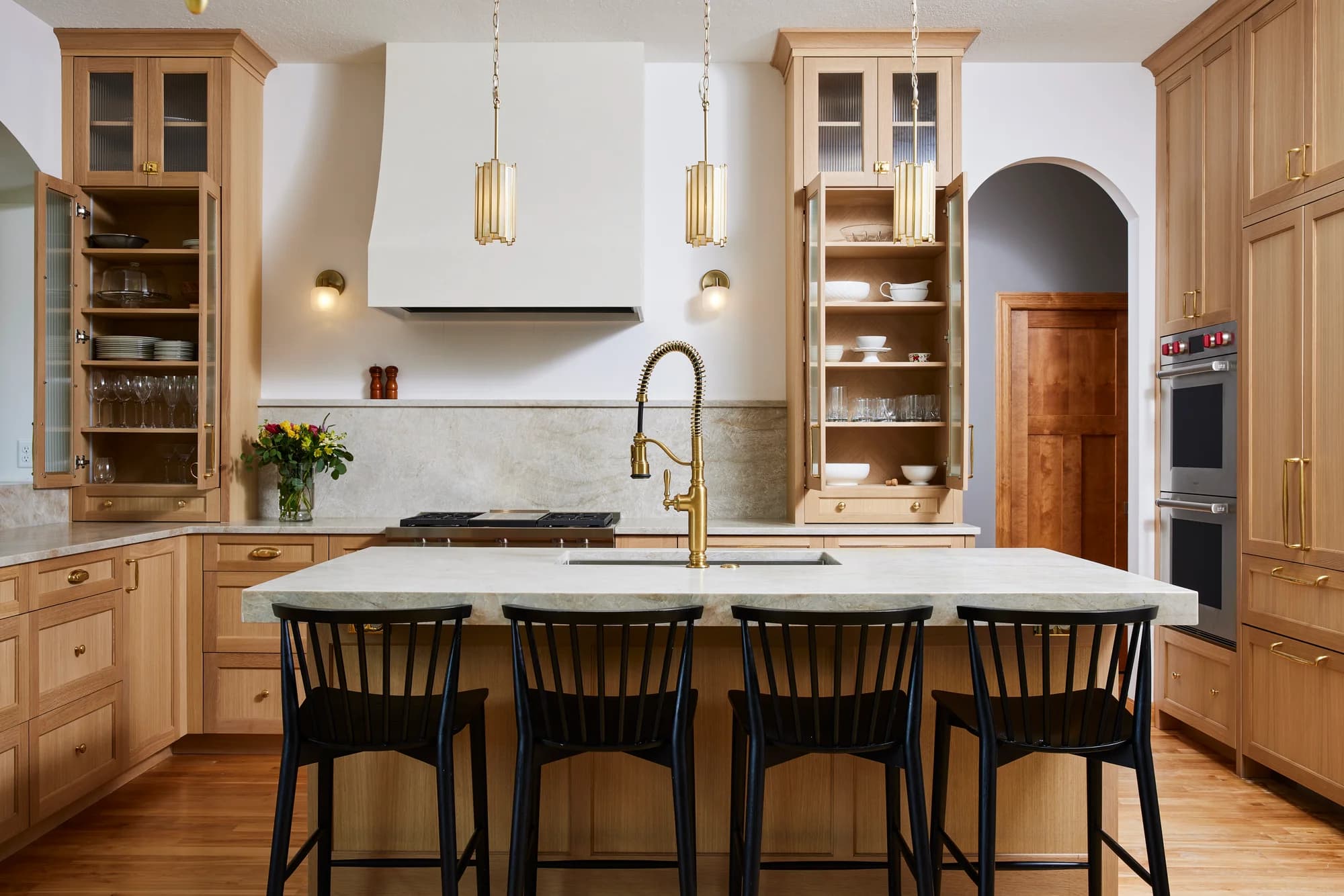 landscape 3x2 proj2 kitchen reeded glass cabinets 005