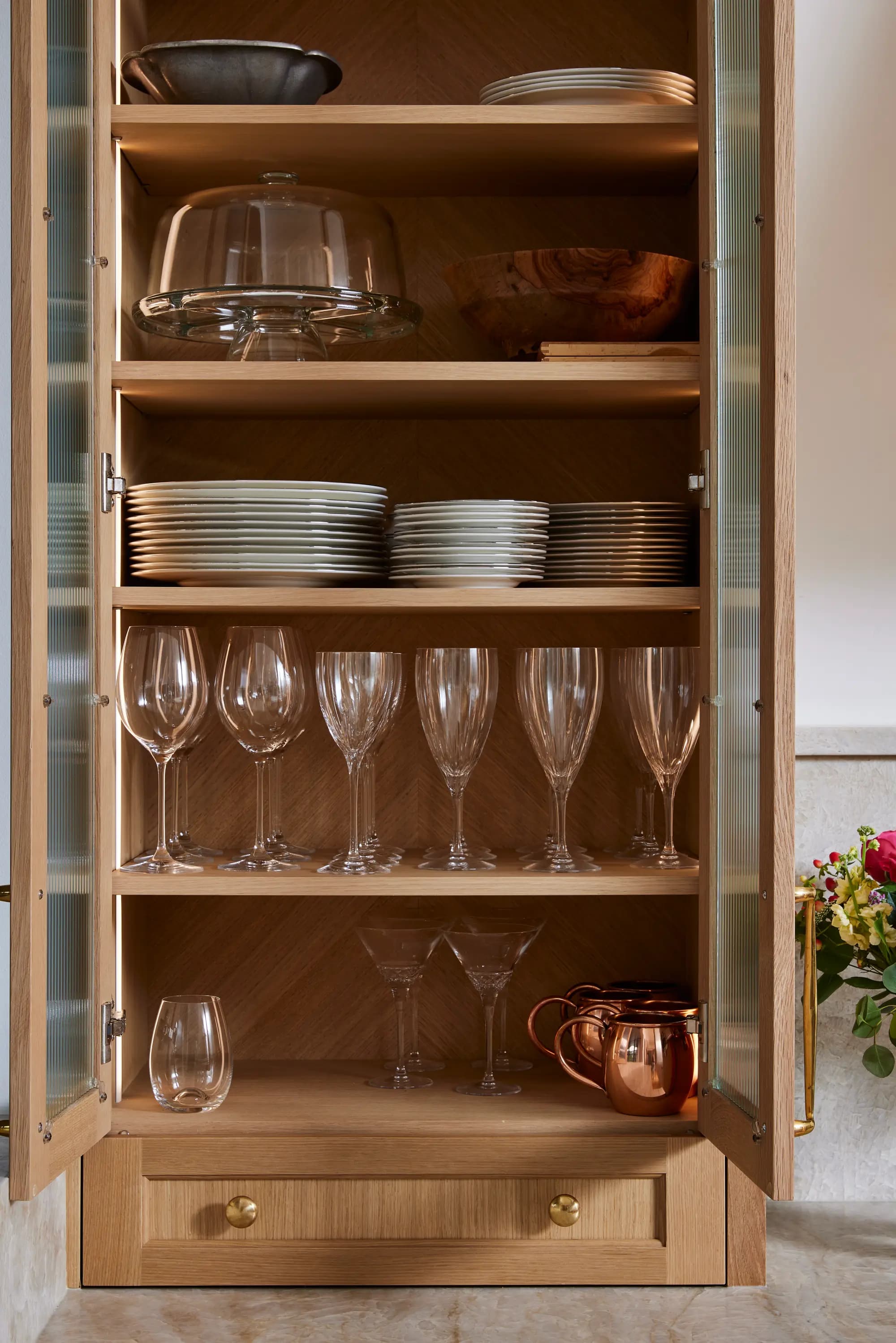 portrait 2x3 proj2 kitchen lighted display cabinet 014